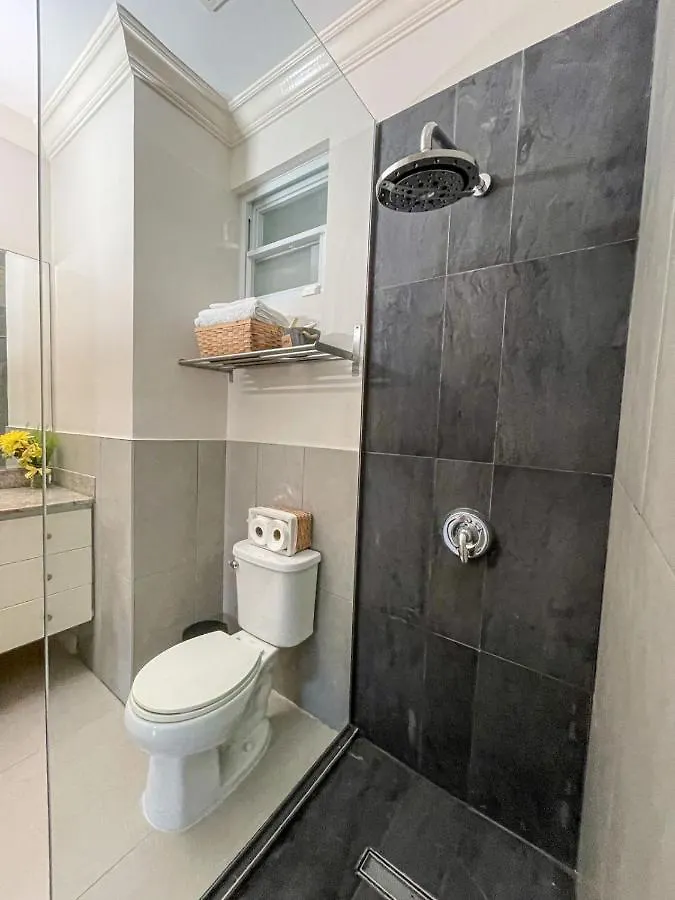 Choose To Be Happy At Ei8Ht! - Super Studios And Penthouse Apartment Kingston Jamaika