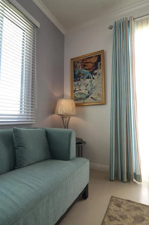Choose To Be Happy At Ei8Ht! - Super Studios And Penthouse Apartment Kingston Jamaika